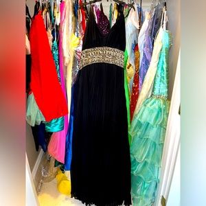 Macis Beaded long Black Flowy Pleated Dress